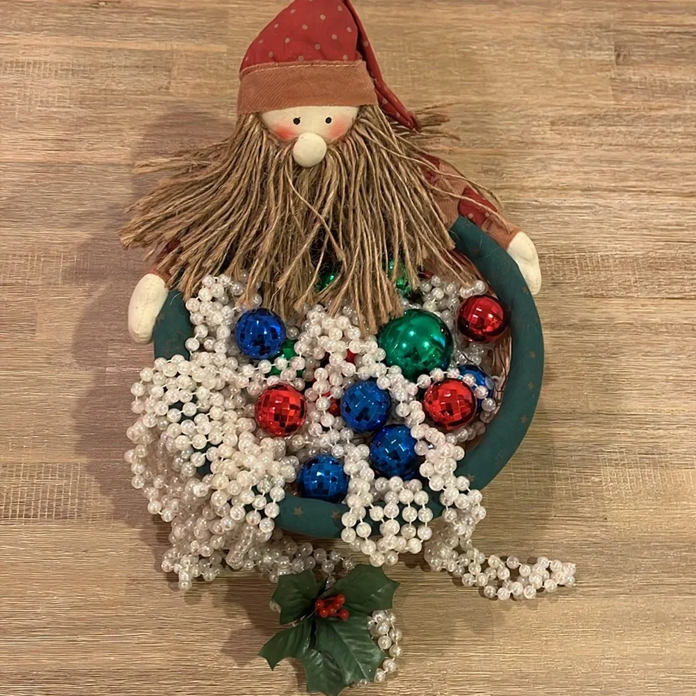 Santa Basket with Ornaments & Pearls